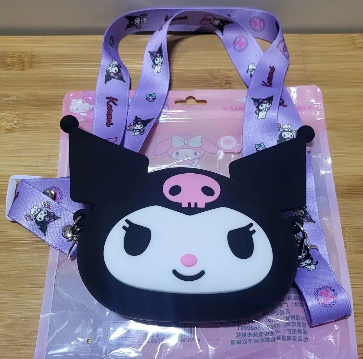 【雷市場（ポンジャン）商品韓国直送】 新品 Sanrio(サンリオ) 正規品 キャラクター グッズ シリコン クロスボディバッグ バッグ