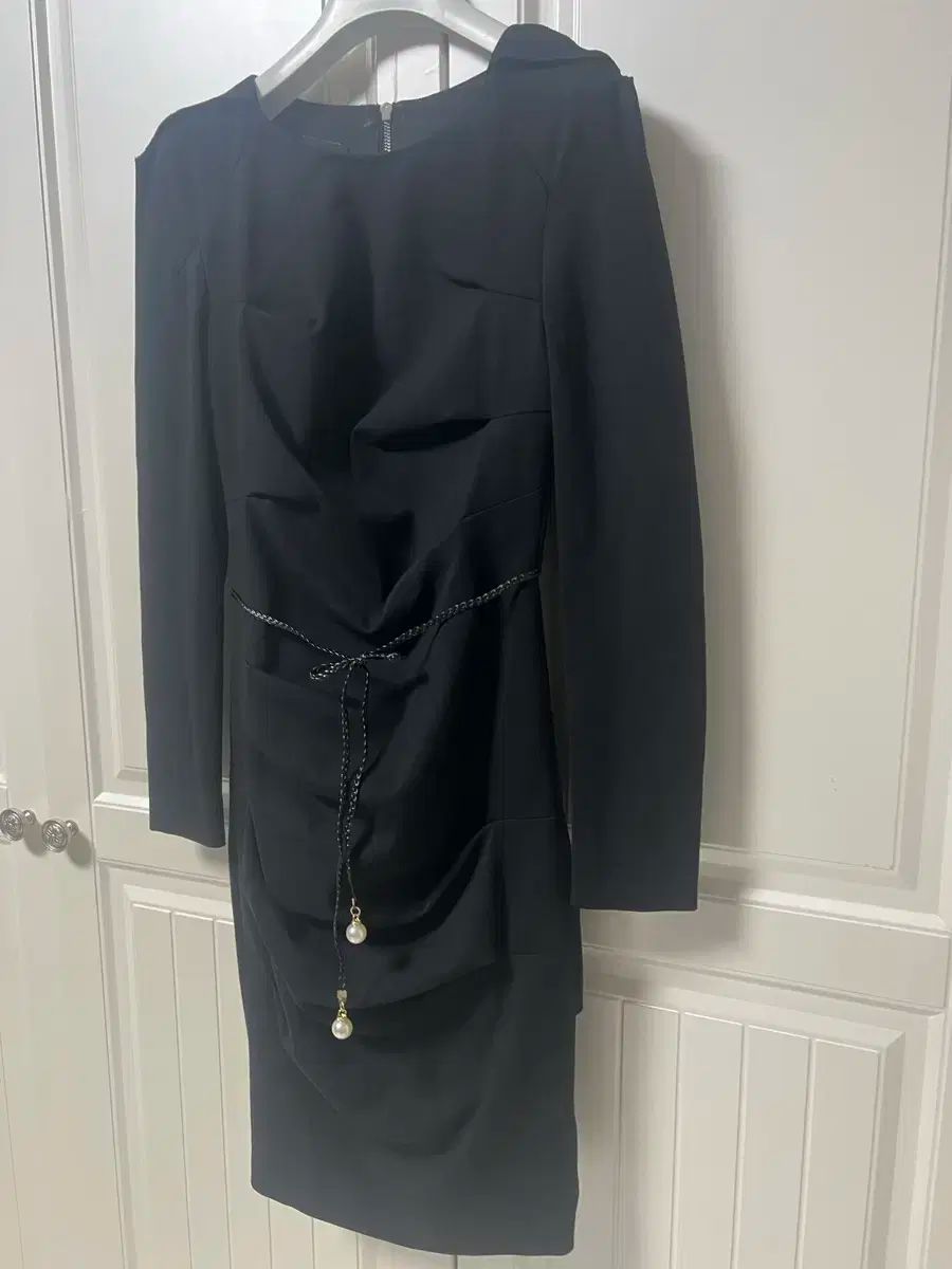 ミシャ MICHAA シャーリング ボリューム感 ロング丈ワンピース ブラック