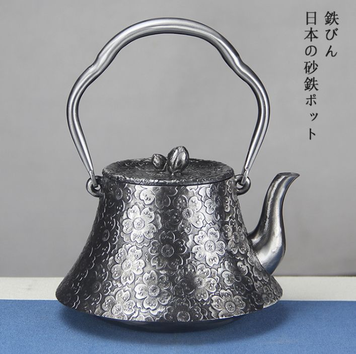 1300ml 純手作業 鉄瓶 鋳鉄ケトル 直火可 南部鉄器 やかん 鉄分補給 鉄器 鋳物 茶道道具