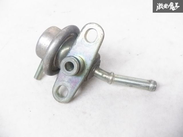 E86 フューエルレギュレーター 23280-16020 レビン トレノ 4AG E86 フューエルレギュレーター 23280-16020 レビン トレノ 4AG