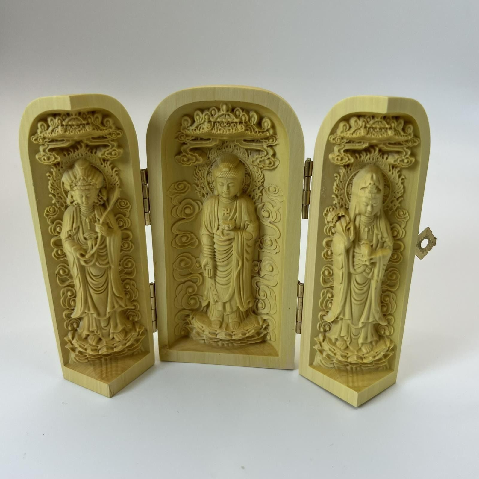 縁起物】 救いの置物