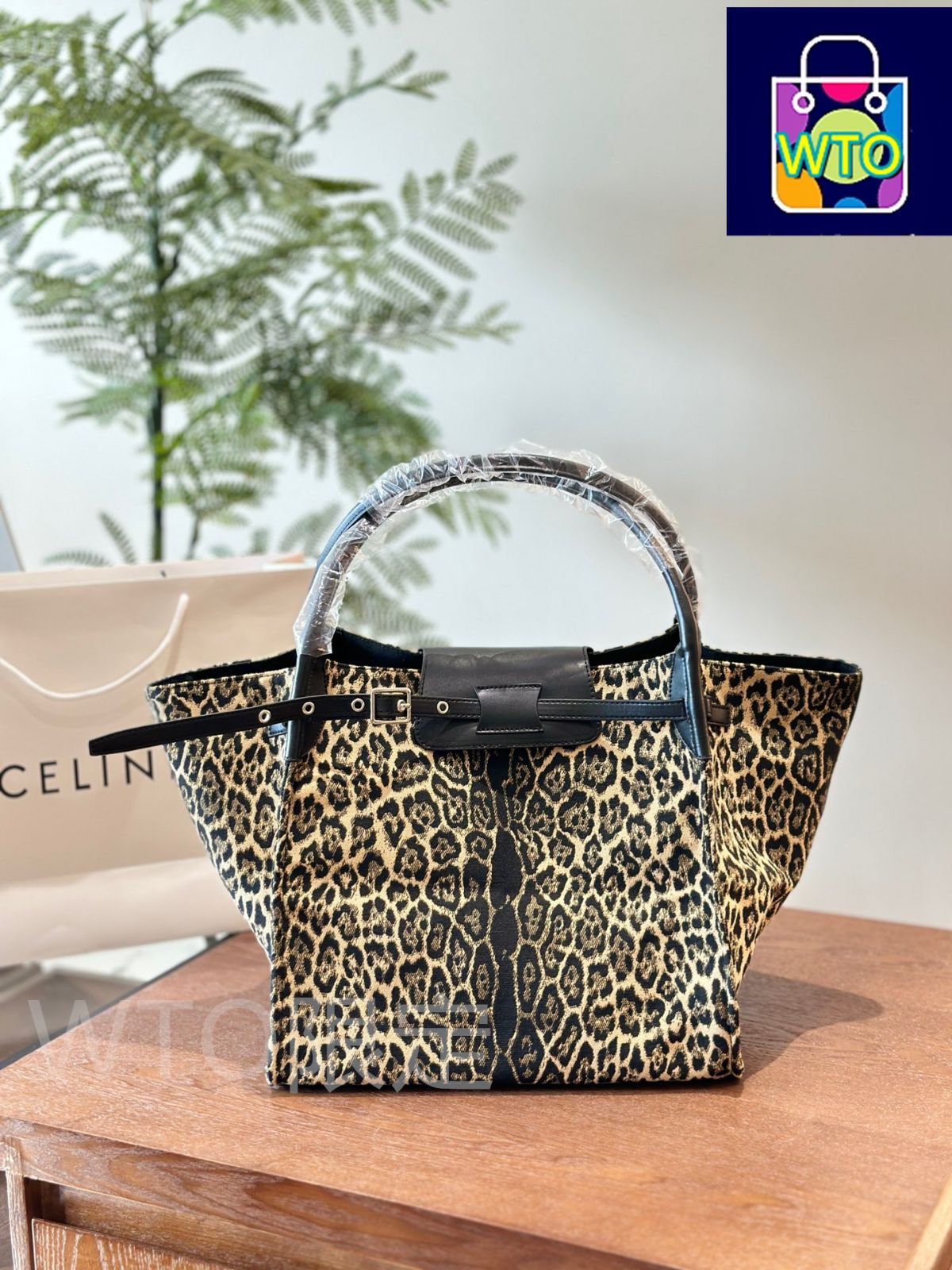 今日特価】Celine 豹紋 ウィング ショッピングバッグ！国内送料