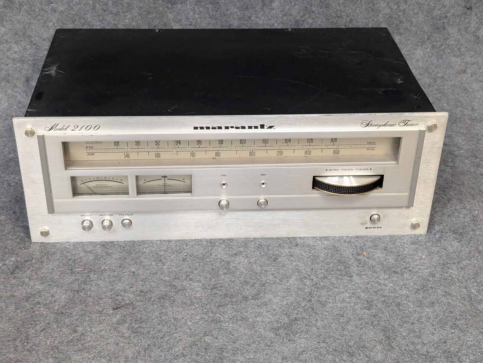 マランツ MODEL 2100 AM/FM ステレオ チューナー、部分的に WKS *説明