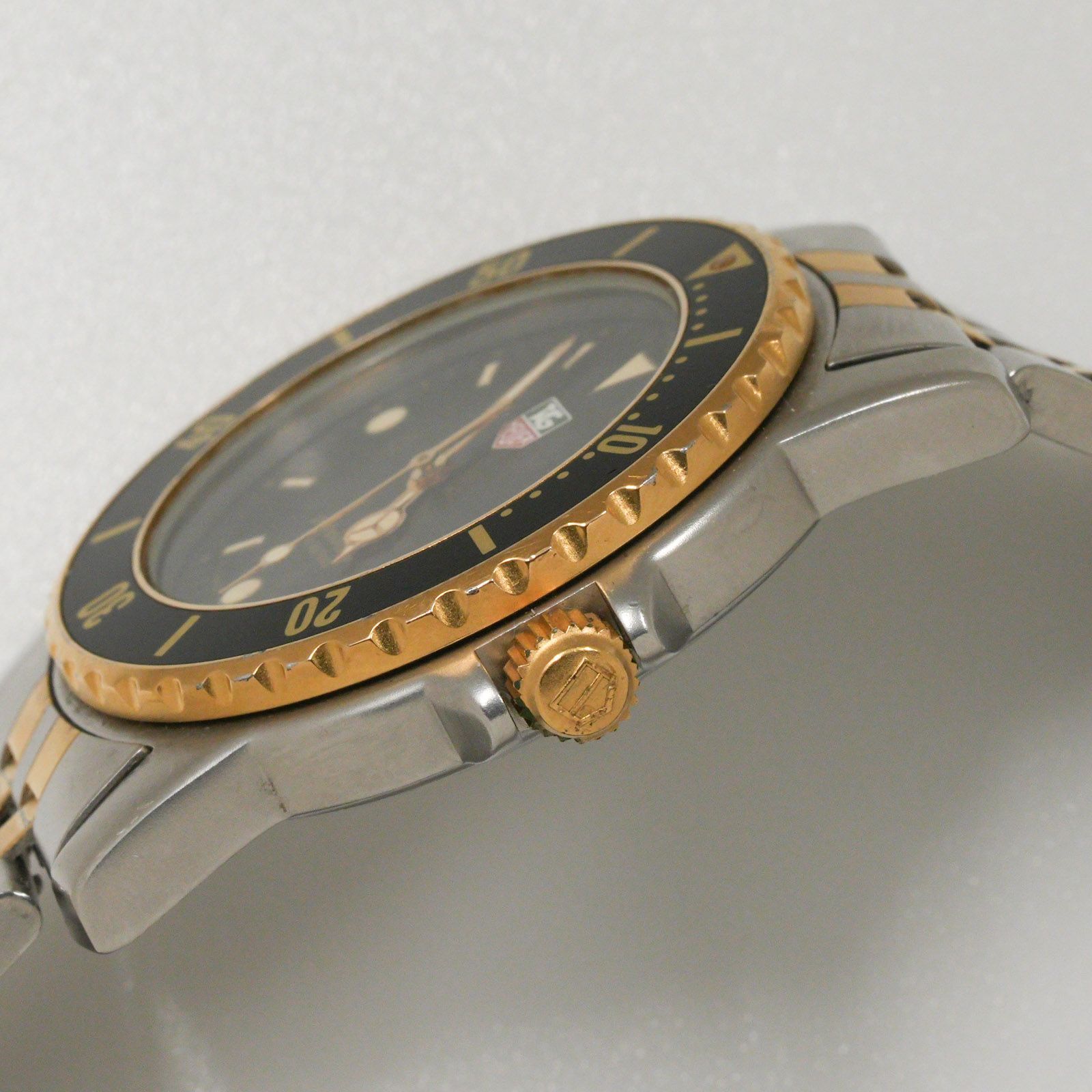 タグ・ホイヤー TAG HEUER 腕時計 プロフェッショナル200 デイト