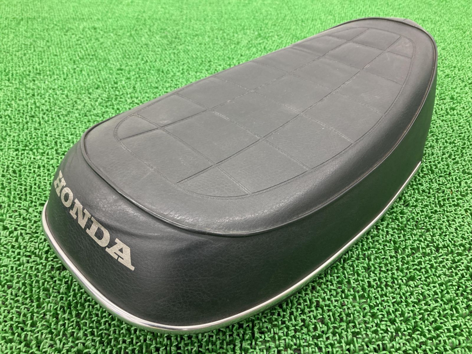 ダックス50 シート ホンダ 純正 中古 バイク 部品 ST50 DAX ダックス50 シート ホンダ 純正 中古 バイク 部品 ST50 DAX