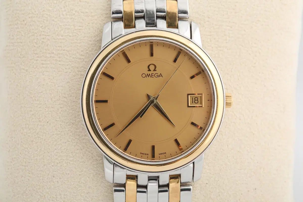 101【美品】GIVENCHY レディース 時計 コンビ シルバー ゴールド 101【美品】GIVENCHY レディース 時計 コンビ シルバー ゴールド 美品