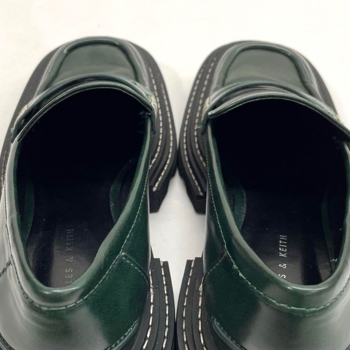 CHARLES & KEITH チャールズアンドキース チャンキーペニーローファー 