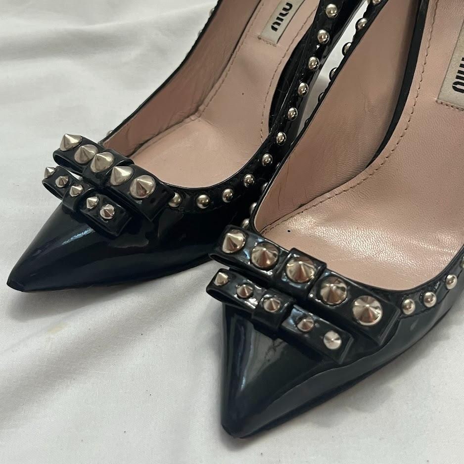 miumiu スタッズパンプス　バレリーナシューズ MIUMIU ミュウミュウ パンプス ハイヒール ポインテッドトゥー