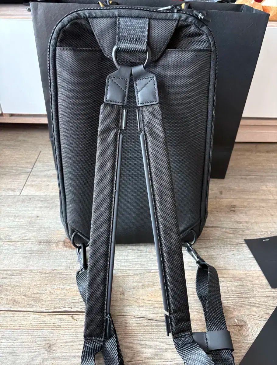 TUMI