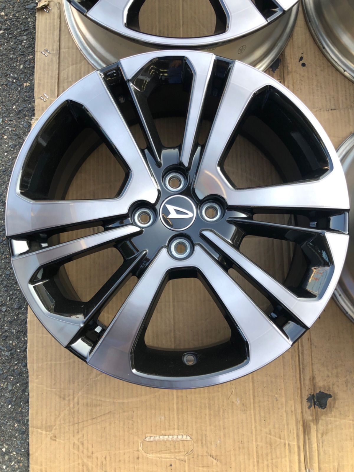 ダイハツ ロッキー ライズ 17インチ ブラッククリア