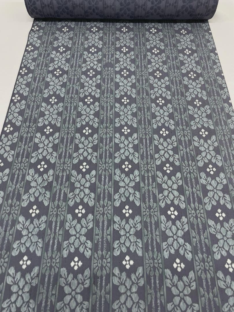 ぜんまい紬 染紬 正絹 反物 - メルカリ