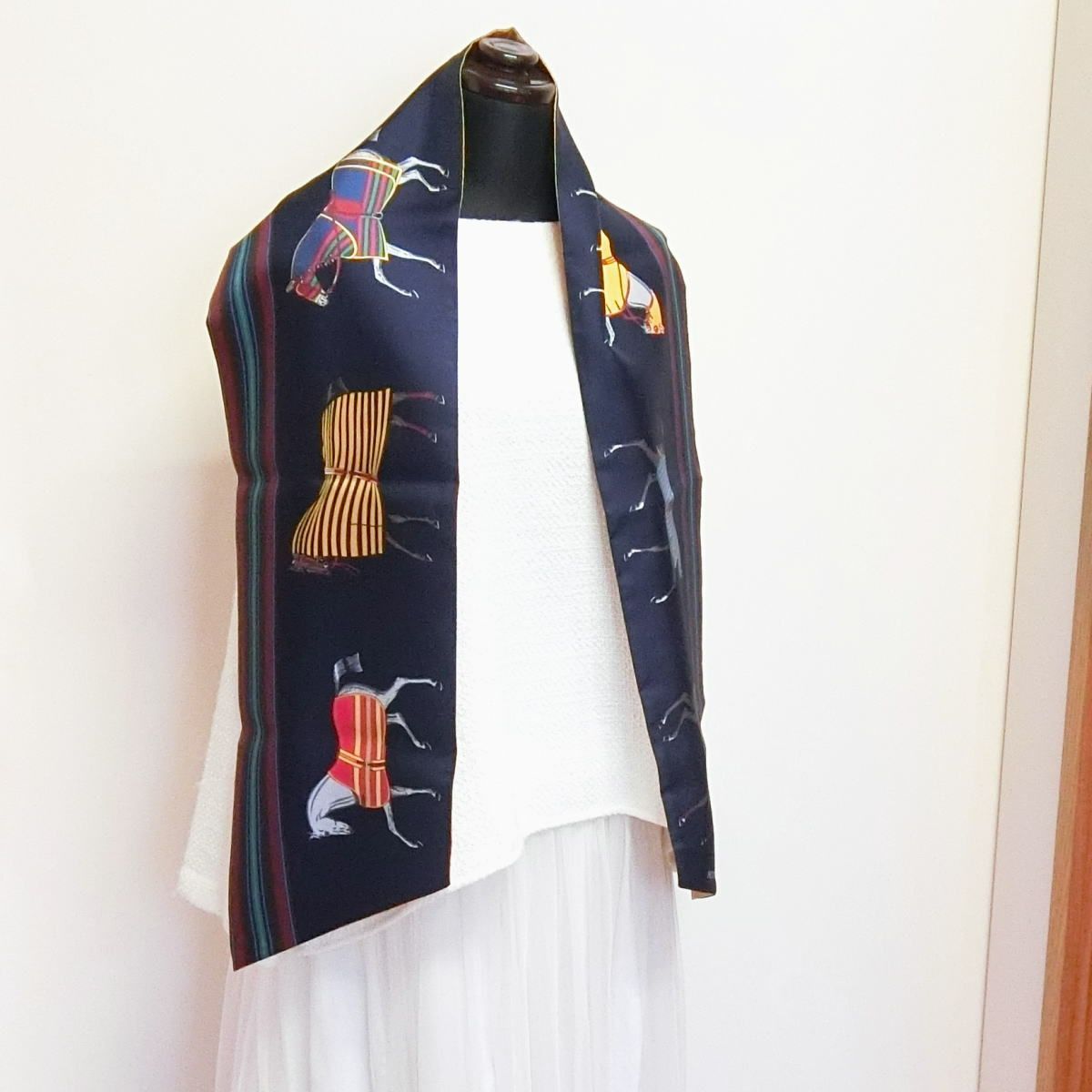 エルメス HERMES マキシツイリー シルクスカーフ 馬柄 ネイビー