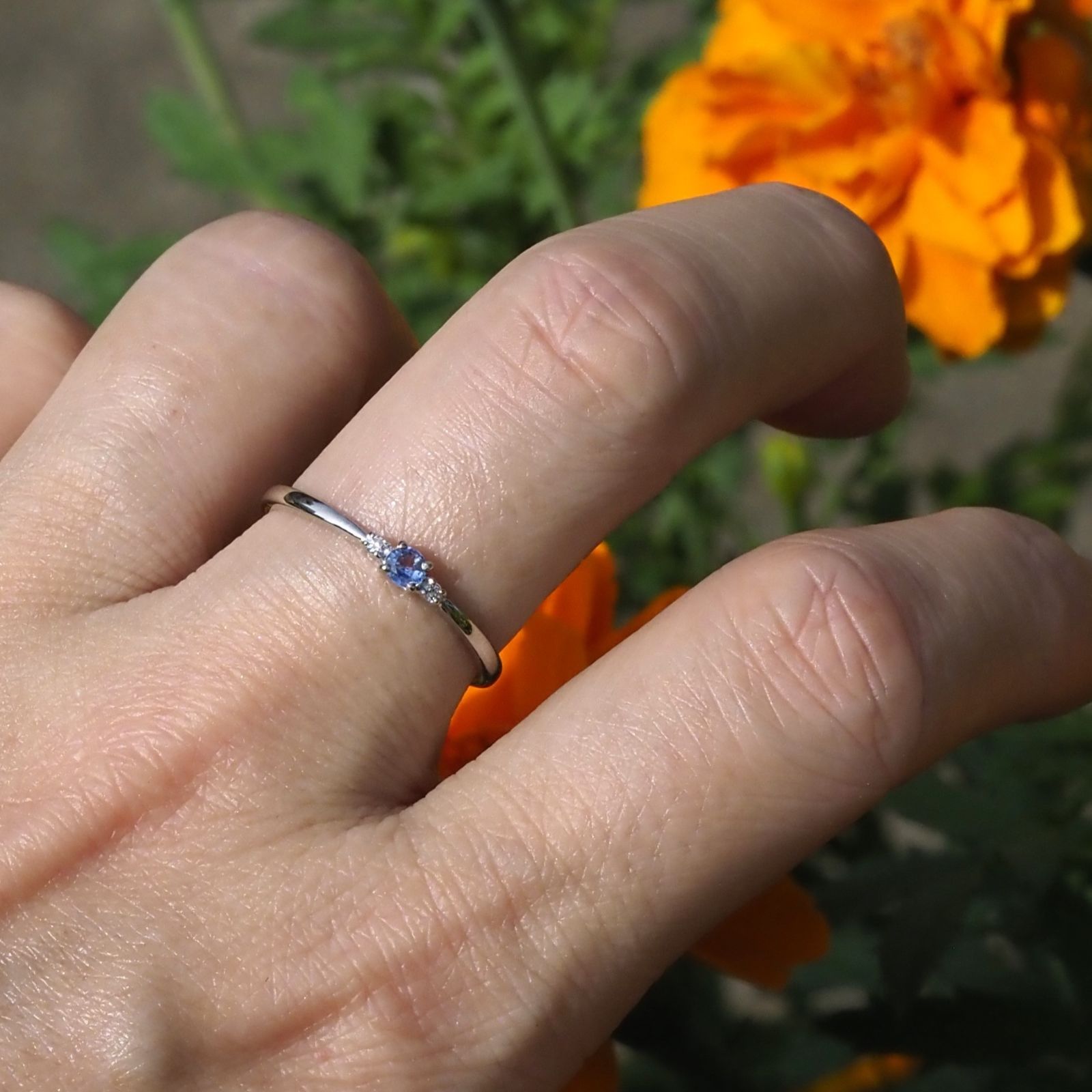 ベニトアイト リング 0.069ct pt900 D0.02ct - メルカリ