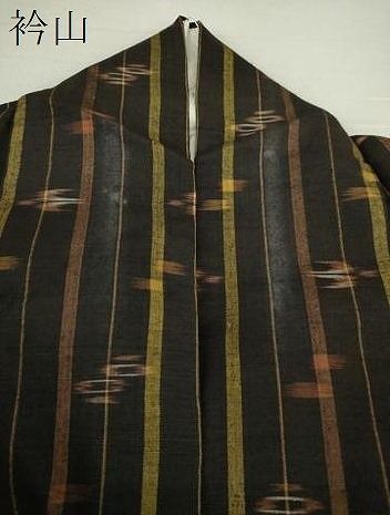 平和屋着物○国指定重要無形文化財 本場久米島紬 手織 トゥイグヮー