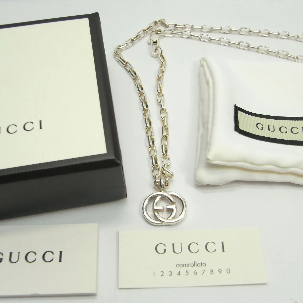 美品　GUCCI インターロッキングペンダントL グッチ インターロッキング〕ペンダント ネックレス