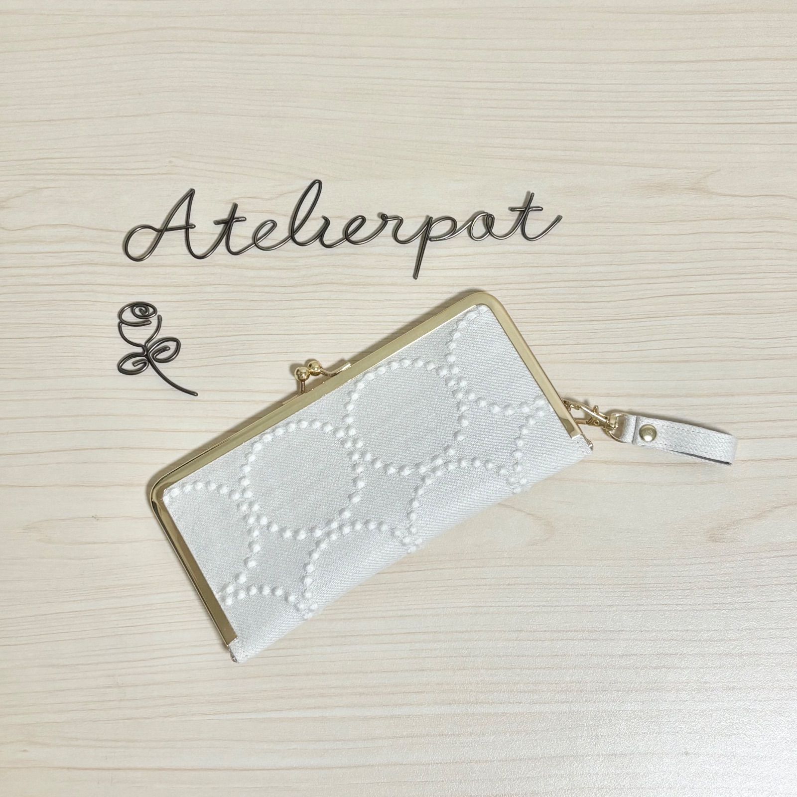 ☆ミナペルホネン☆tambourine beigeのがま口財布☆持手付 - メルカリ