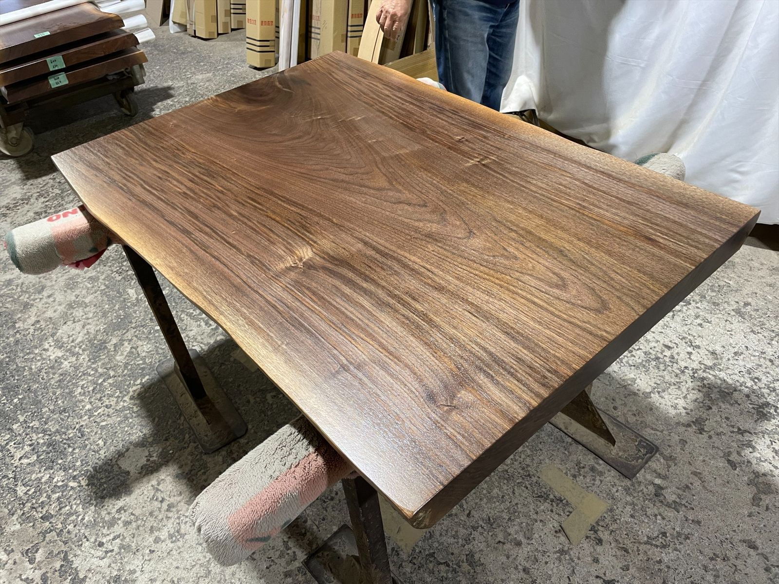 ダイニングテーブル