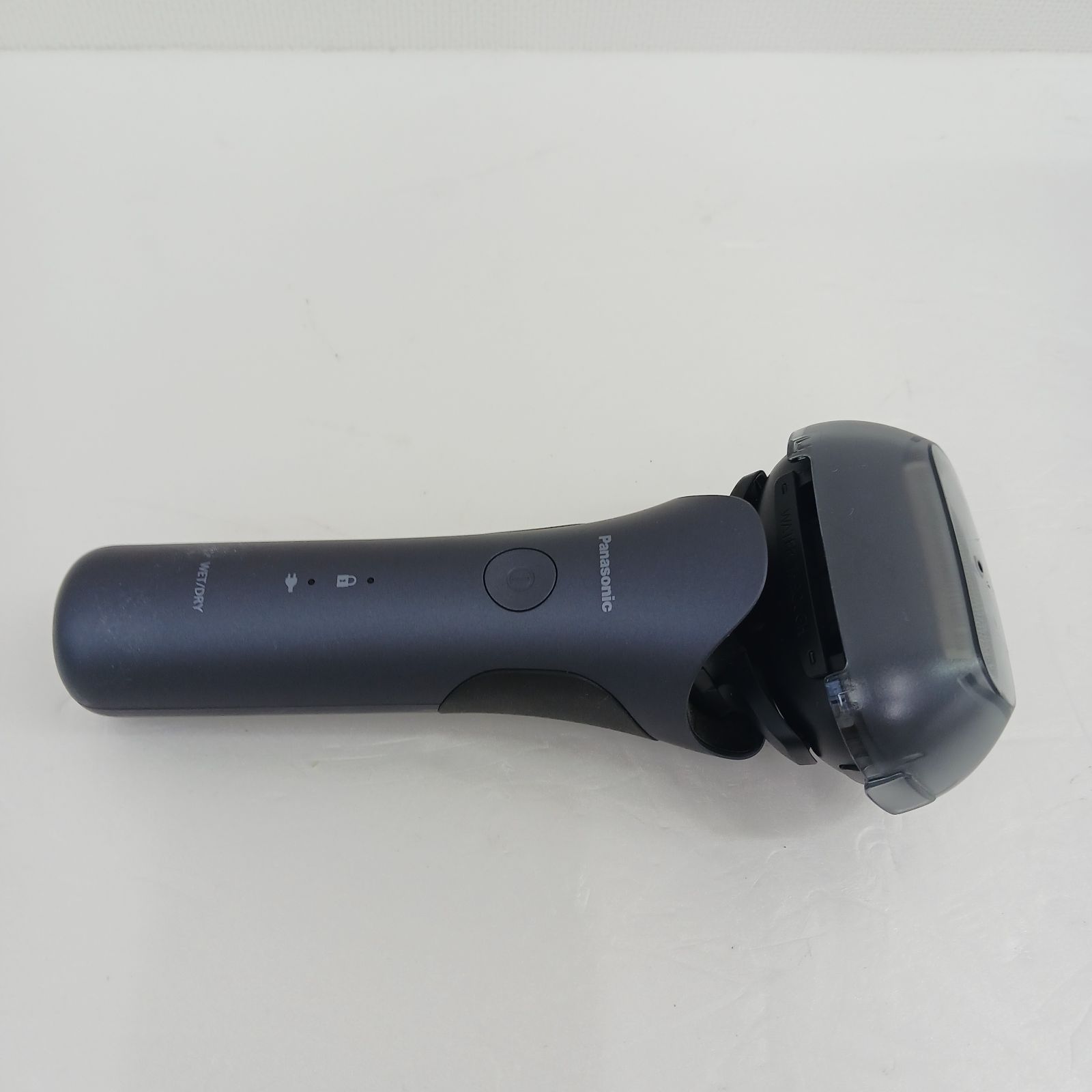 新品未使用！　Panasonic シェーバー　ES-LT8C-A メンズシェーバー ラムダッシュ 青 ES-LT8C-A [3枚刃 /AC100V-240V