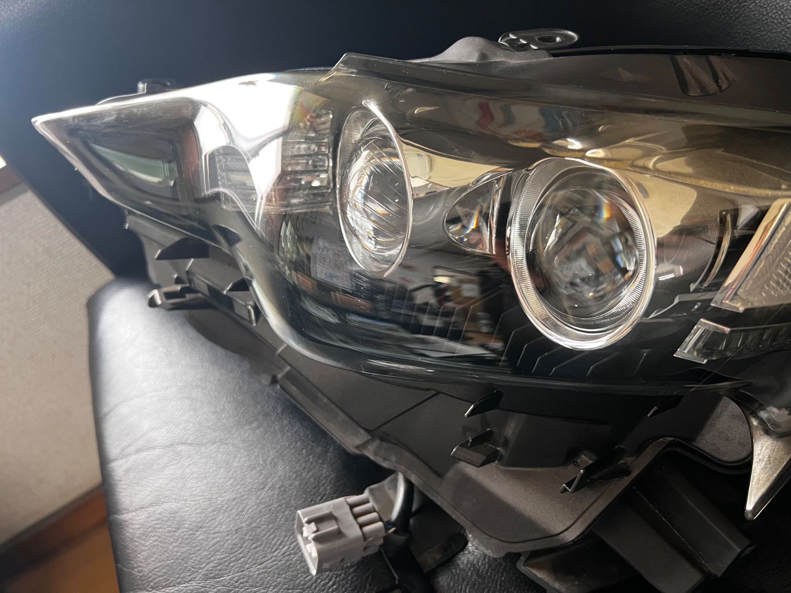 レクサス is250 is300h純正ヘッドライト 左 レクサスIS300純正 左ヘッドライトユニット - メルカリ