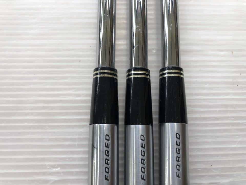 即納】スリクソン Z945 | S200 | ﾀﾞｲﾅﾐｯｸｺﾞｰﾙﾄﾞ ﾂｱｰｲｼｭｰ ﾃﾞｻﾞｲﾝ