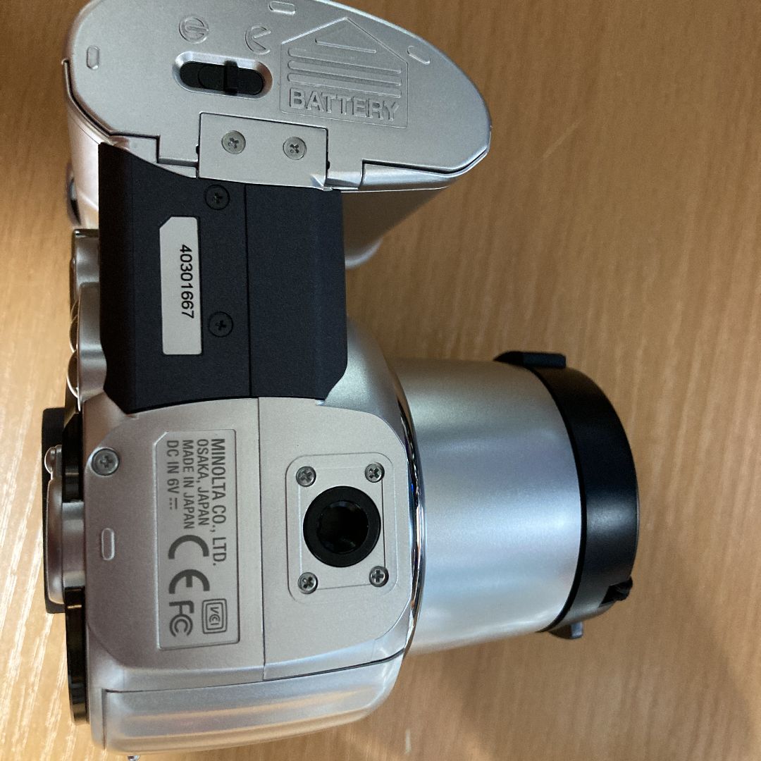 コニカミノルタ DiMAGE Z1 デジタルカメラ 美品 電池式 MINOLTA