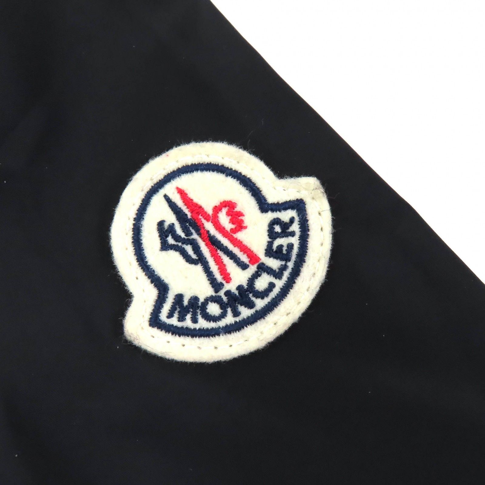 極美品 MONCLER モンクレール ロゴワッペン ナイロンジャケット Mサイズ ほぼ未使用 MONCLER モンクレール ロゴワッペン ナイロン