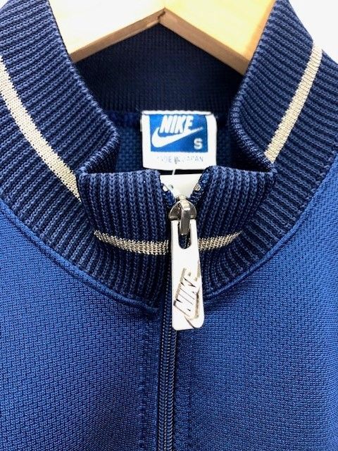 日本製　NIKE Swallows ジャケット Sサイズ 未使用 ナイキ（NIKE）（レディース）オーバーサイズド ショート
