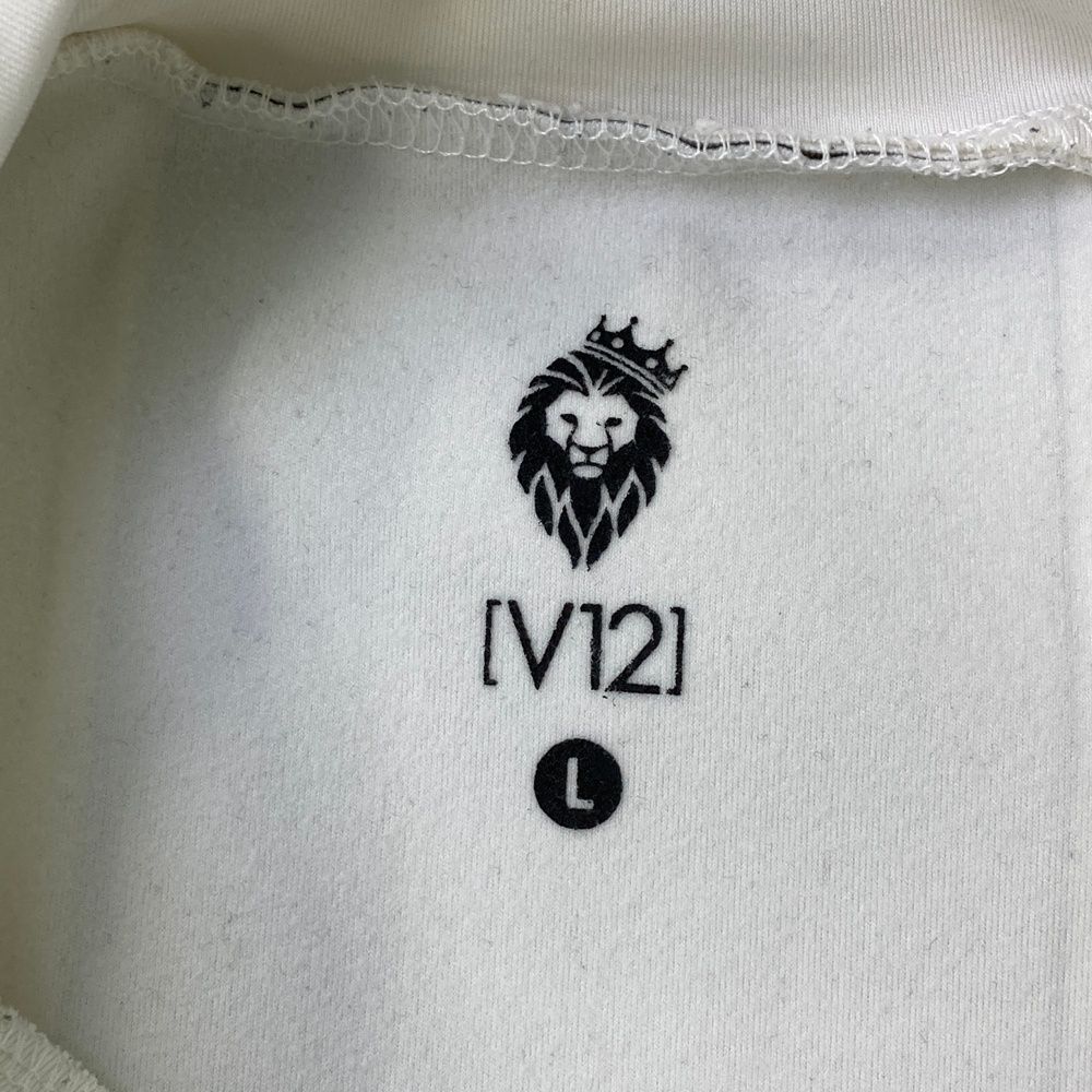 サイズ：L V12 ヴィトゥエルヴ  裏起毛ハイネック長袖Tシャツ  ホワイト系 [240101481239] ゴルフウェア メンズ ストスト サイズ：L V12 ヴィトゥエルヴ 裏起毛ハイネック長袖Tシャツ