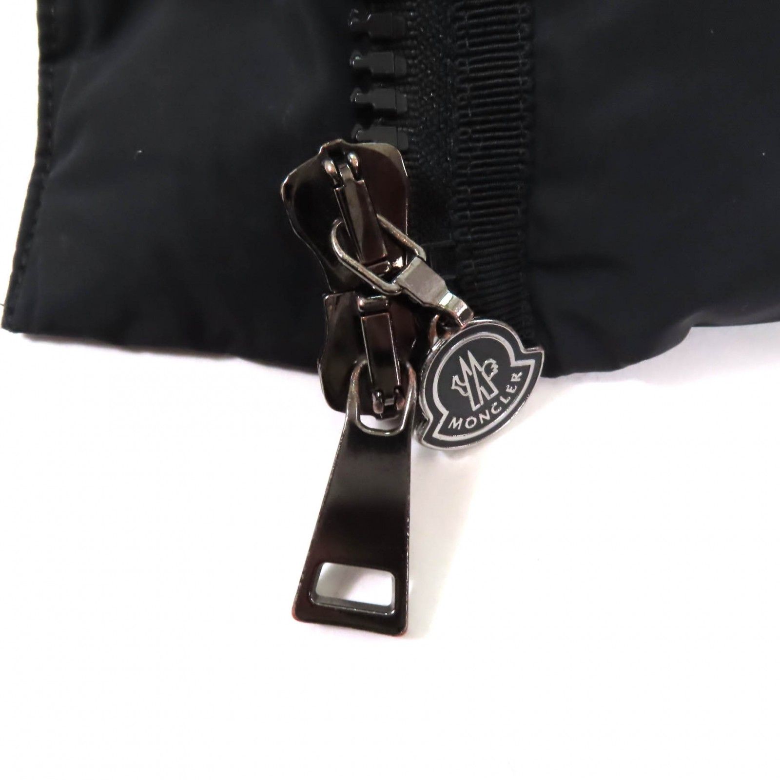 MONCLER 黒 ジェルボワーズ 3080000247633516_01_8766.jpeg