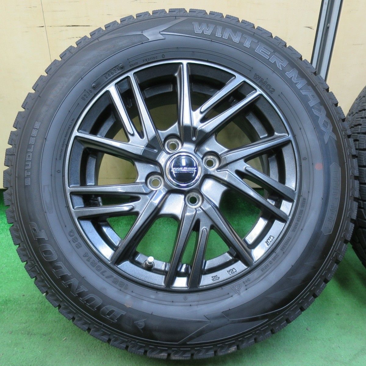 さんち様専用 バリ溝 バリ溝！21年！8.5分☆185/70R14 ミシュラン