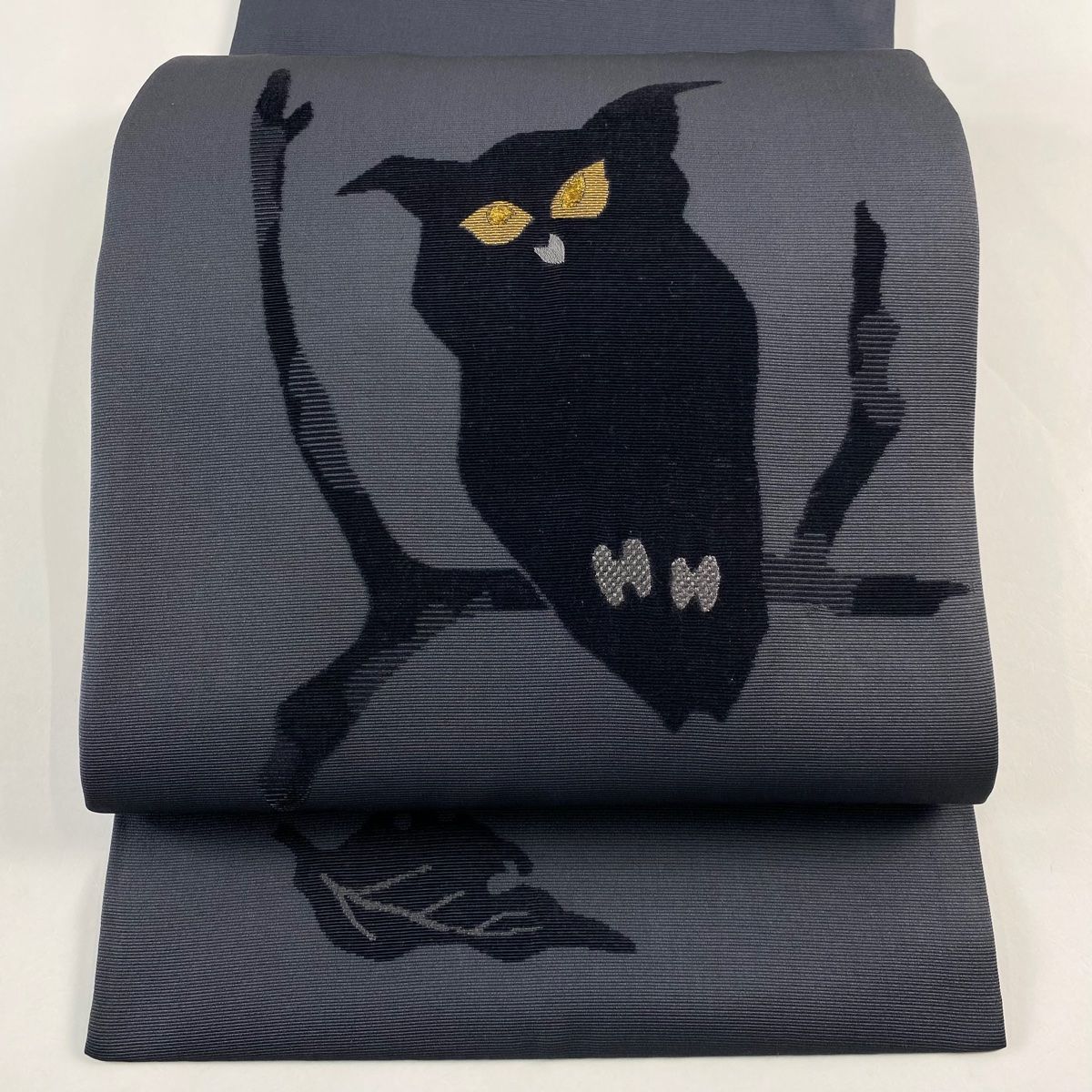 袋名古屋帯 名品 フクロウ 葉柄 金糸 箔 灰色 正絹