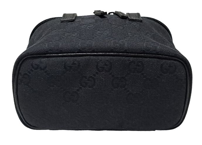 GUCCI - 極美品✨グッチ 化粧ポーチ コスメポーチ レザー