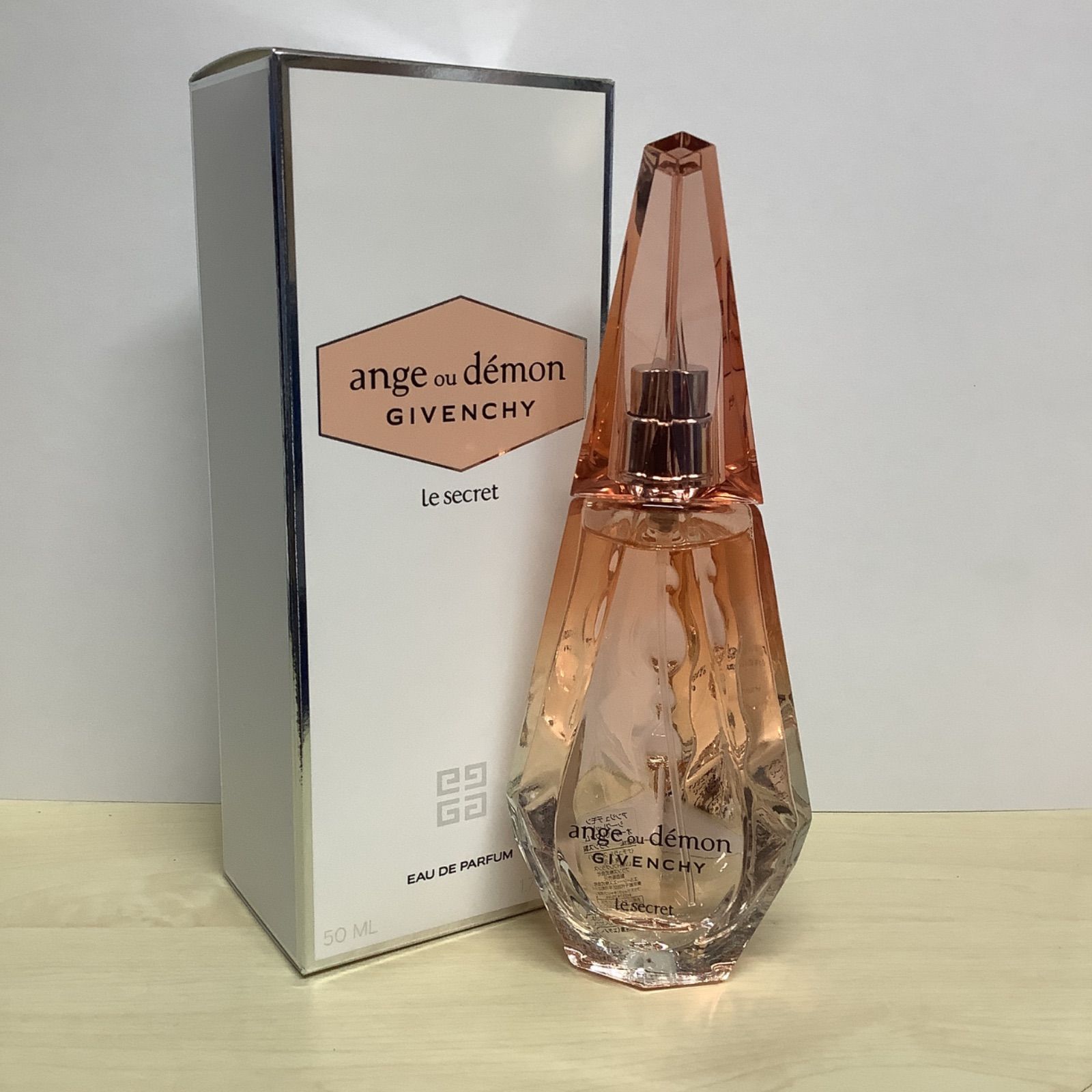 新品未開封　GIVENCHY　ジバンシィ　アンジュデモンシークレット　オーデパルファム　50ml