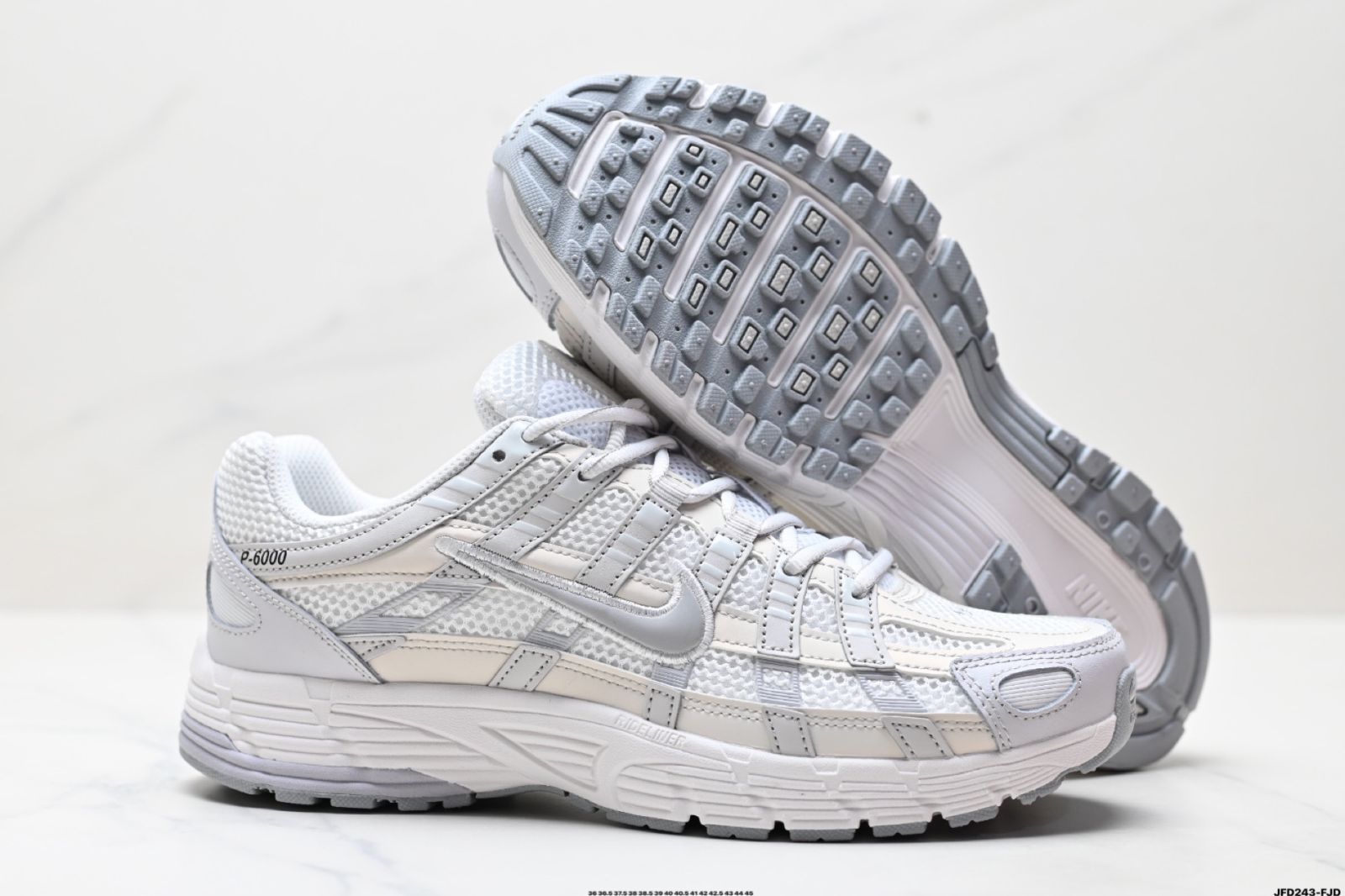 NIKE ☆ INITIATOR CN クラシック ランニングシューズ ナイキ（Nike）Initiator Running 超人気レトロパパシューズ