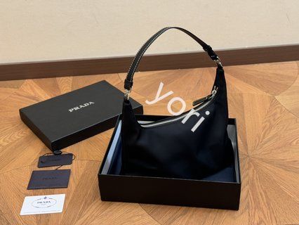 プラダ PRADA ハンドバッグ 黒 ナイロン レザー レディース