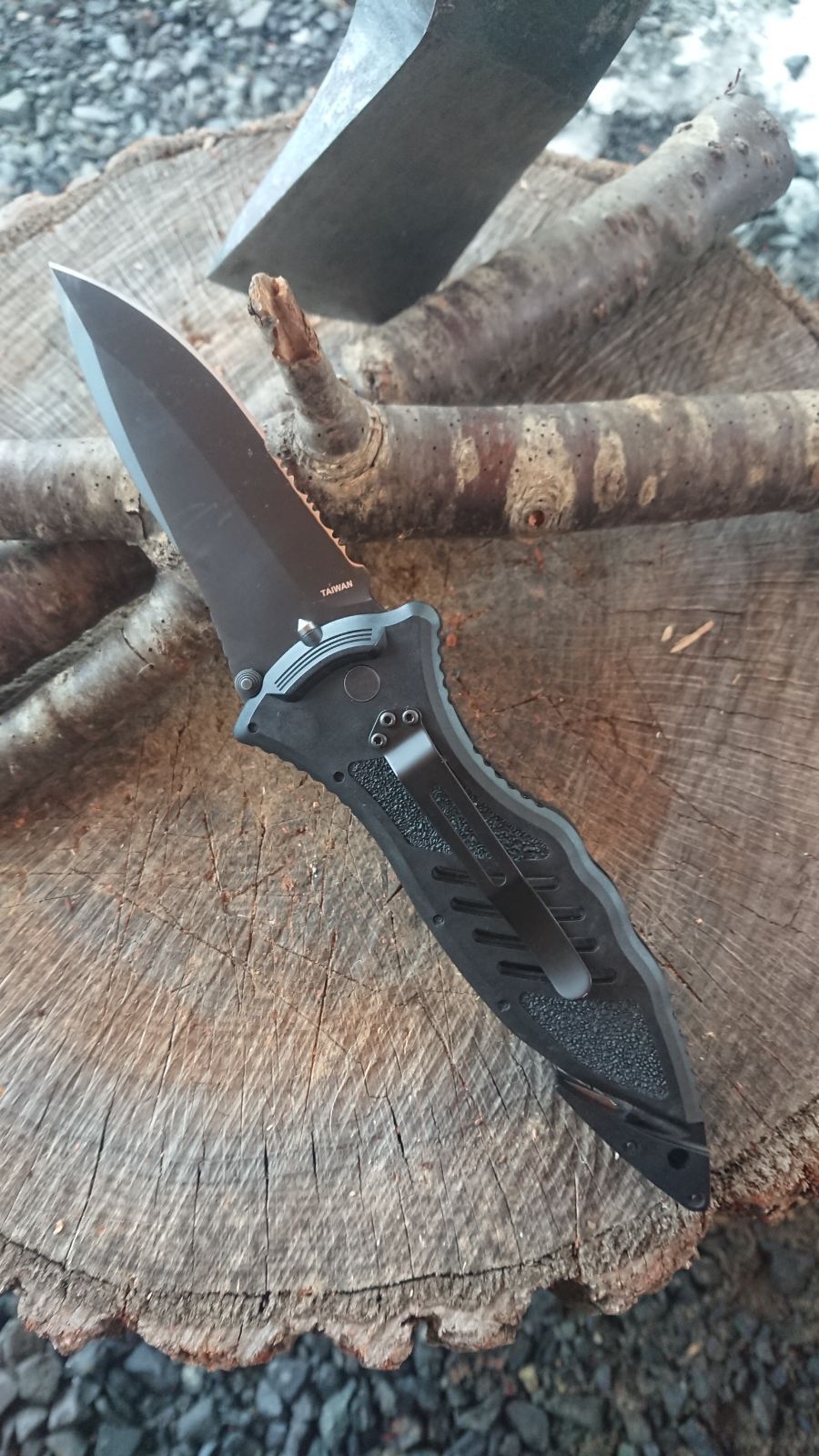 ラスト1個 新品 BLACKHAWK フォールディングナイフ ブラック