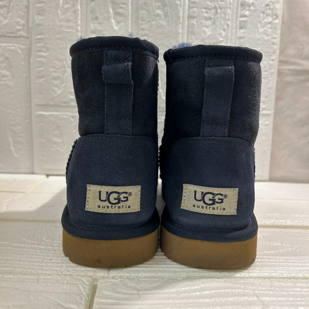 未使用 UGG アグ ムートンブーツ ネイビー UGG - UGG ネイビー ムートンブーツクラシックミニ 美品23センチ