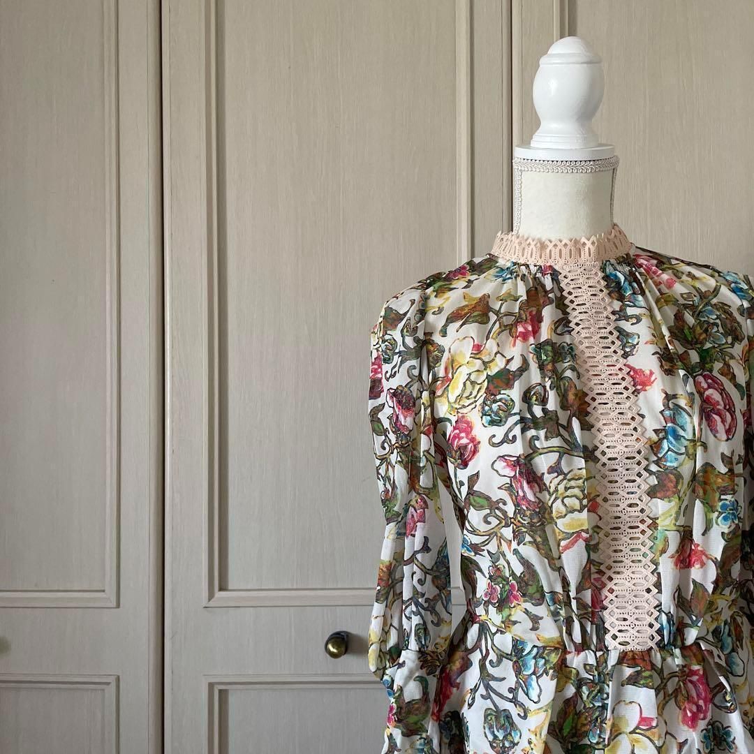 vivientam 花柄 総柄 ブラウス シャツ セットアップ スカート お呼ばれ デート オフィスカジュアル 食事会 ストレッチ