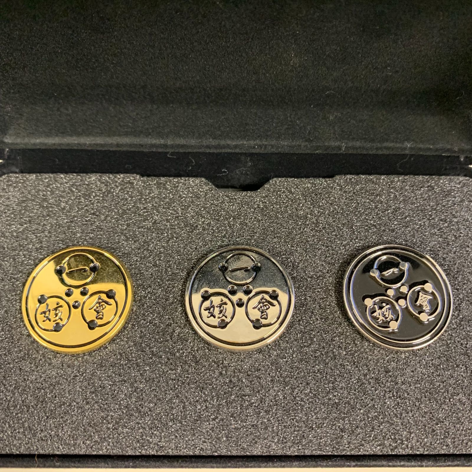 外見至上主義 バッジ セット むつ19-1040】外見至上主義 一姟会 会員バッジセット - メルカリ