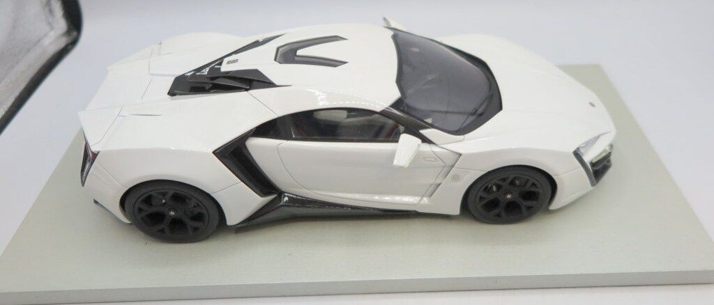 TOPMARQUES 1 18 ライカン ハイパースポーツ ホワイト TOP30B