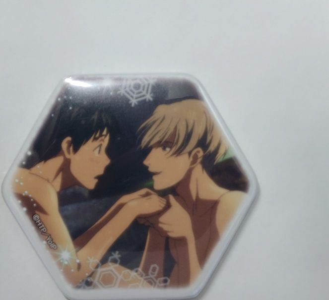 ユーリ!!! on ICE銀盤缶バッジコレクション24点勇利ヴィクトル