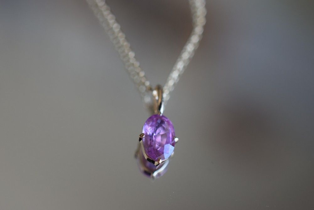 K9-14 非加熱 天然 サファイア 9金 2.375ct ラベンダー ミャンマー産 K9 チャーム ネックレス ペンダントトップ