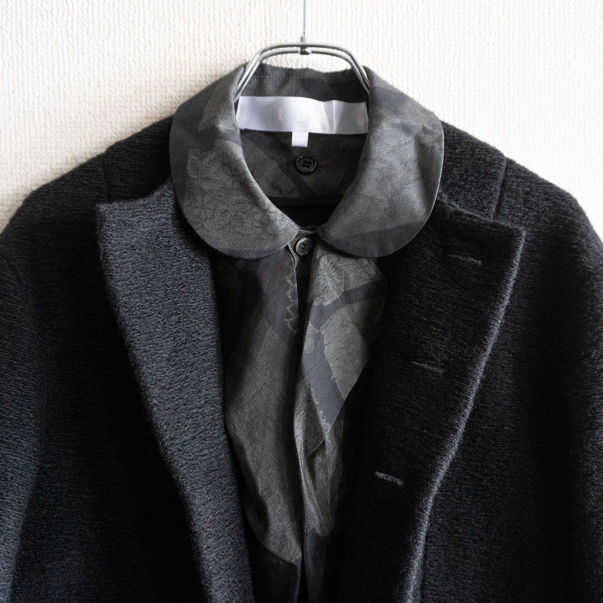 AD2024 コムデギャルソン TAO タオ 丸襟レイヤード プリントジャケット AD2024 コムデギャルソン TAO タオ 丸襟レイヤード プリント