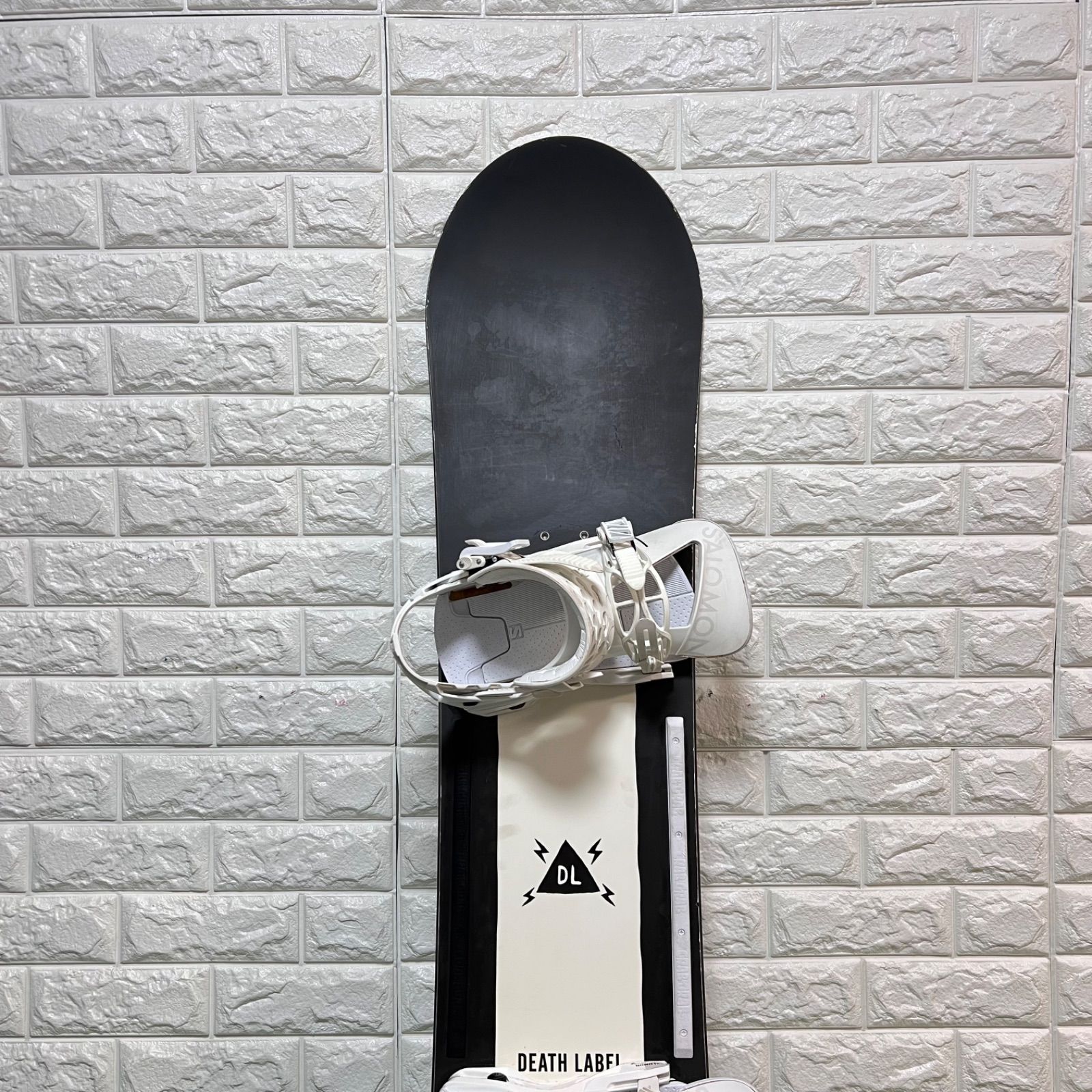 DEATH LABEL BLACK FLAG 148 19-20 ビンディング付き SALOMON HOLOGRAM Mサイズ スノーボード 良好 グラトリ パーク オールラウンド