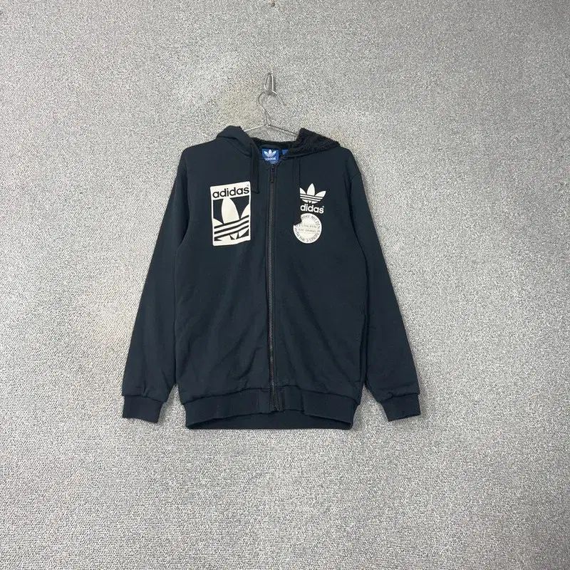 【雷市場（ポンジャン）商品韓国直送】 adidas(アディダス) オリジナル ボア フード付き ジップアップパーカー 95