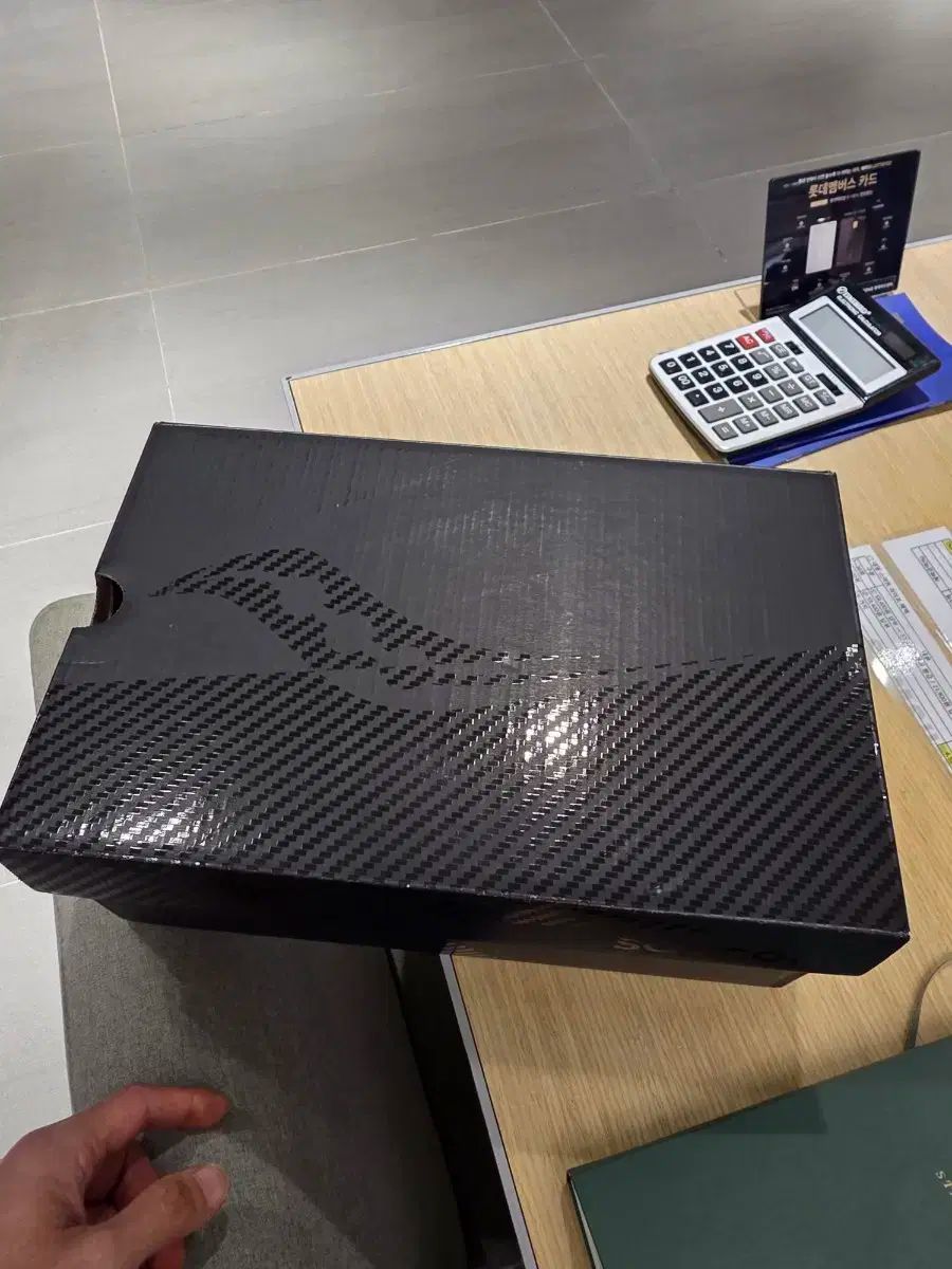 Saucony サッカニー エンドルフィン エリート 2 270