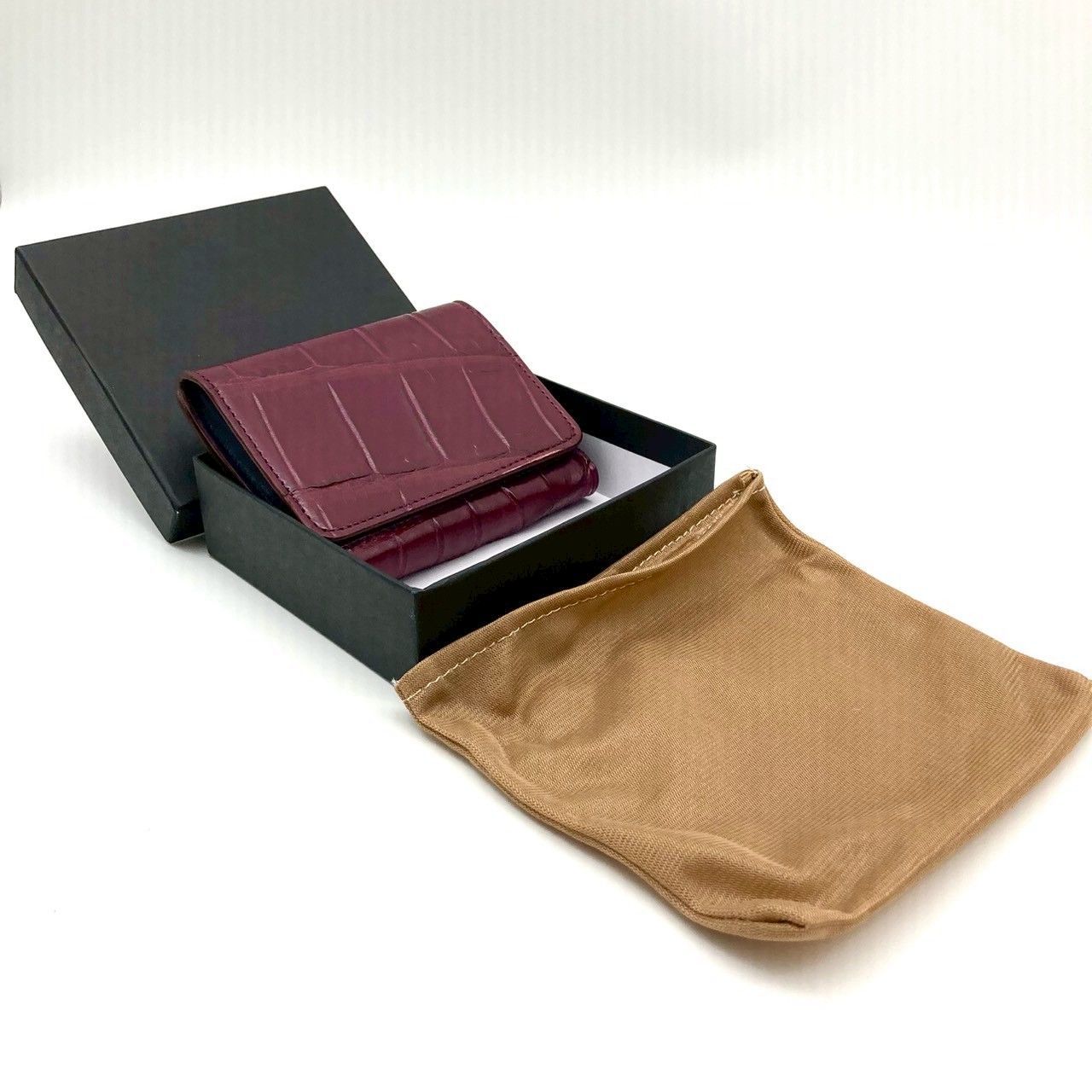 クロコダイル 二つ折り財布 鰐革 ナイルワニ ボルドー 新品未使用 70722 クロコダイル 二つ折り財布 鰐革 ナイルワニ ボルドー 新品未
