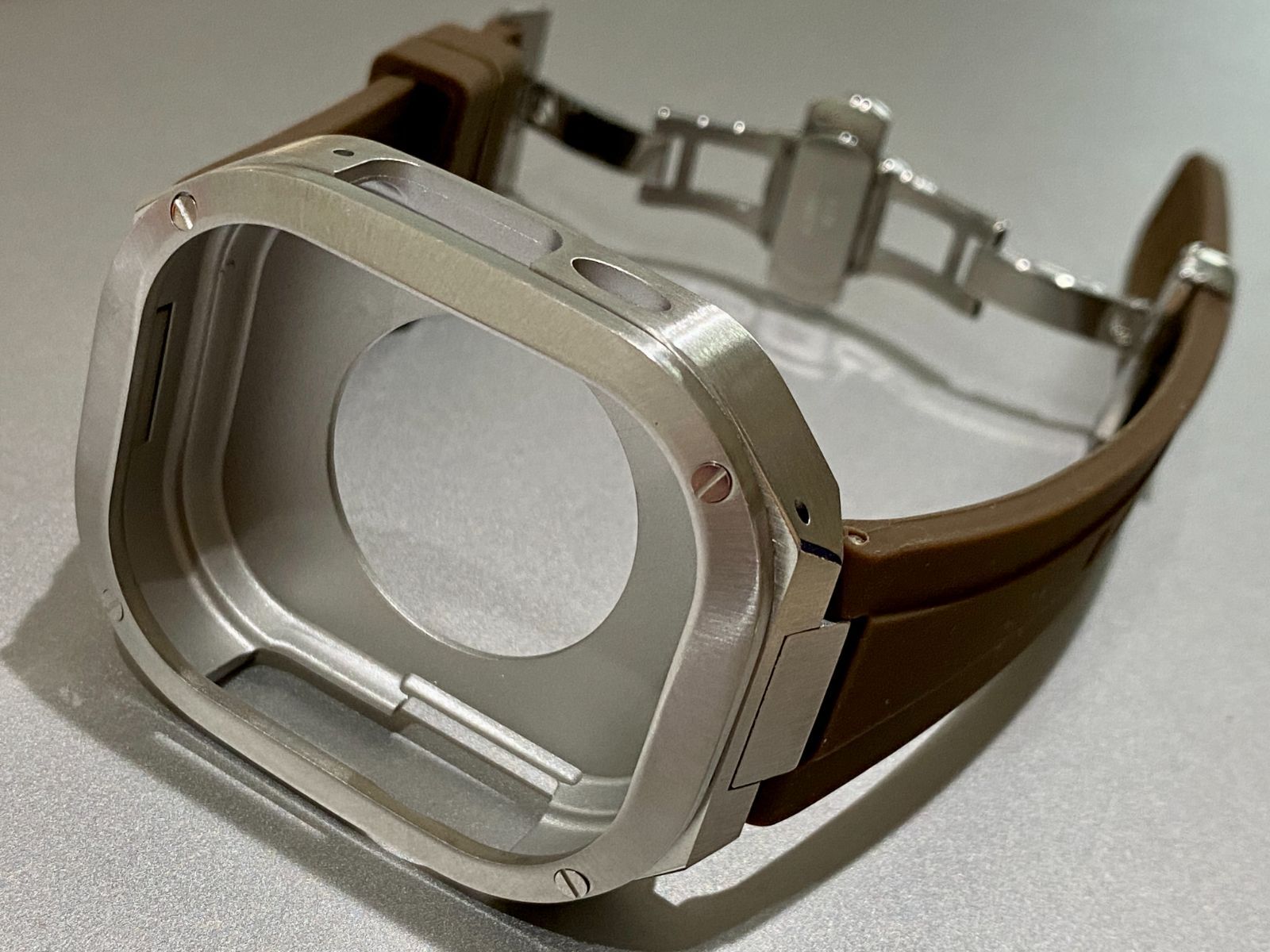 シルバー×ブラウン アップルウォッチバンド ラバーベルト カバー ステンレス Apple Watch ケース 49mm ウルトラ ultra スポーツ メンズ レディース キラキラ