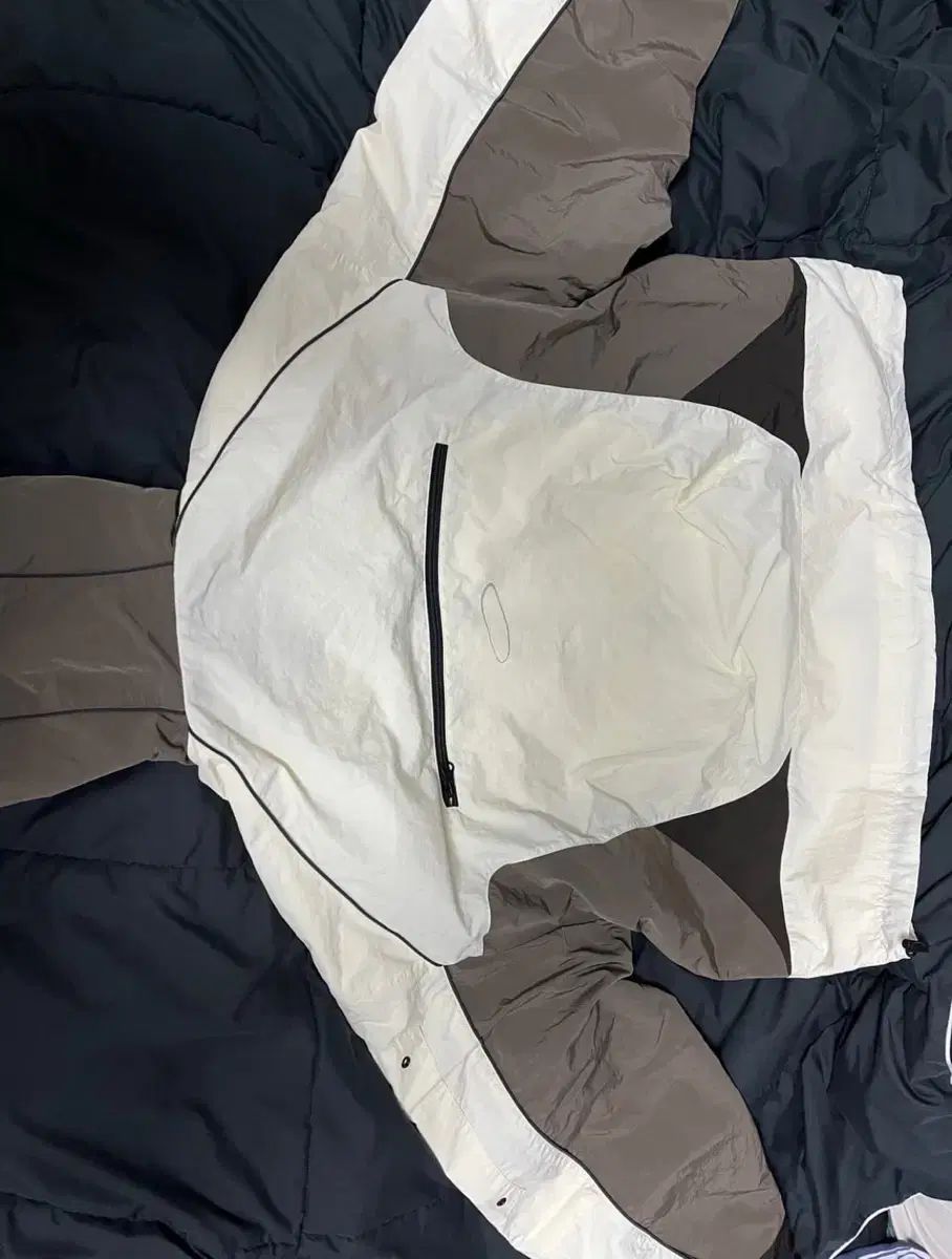 GRAILZ ナイロン シールド ジャケット アイボリー