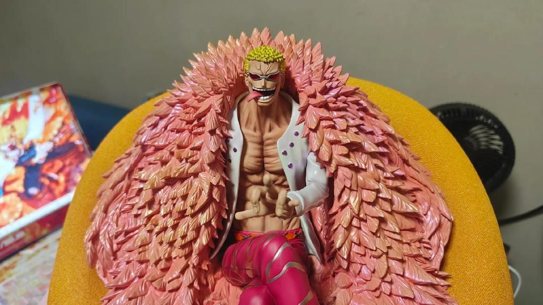 ワンピース ドフラミンゴ ソファ フィギュア ガレージキット
